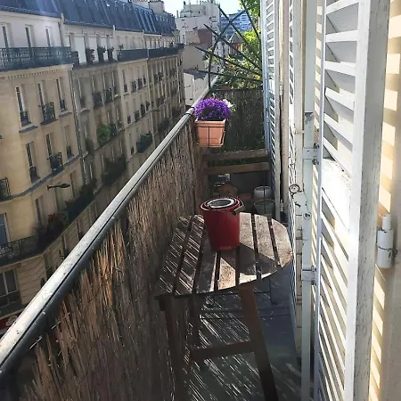 Warm Bright In 14th District Apartamento